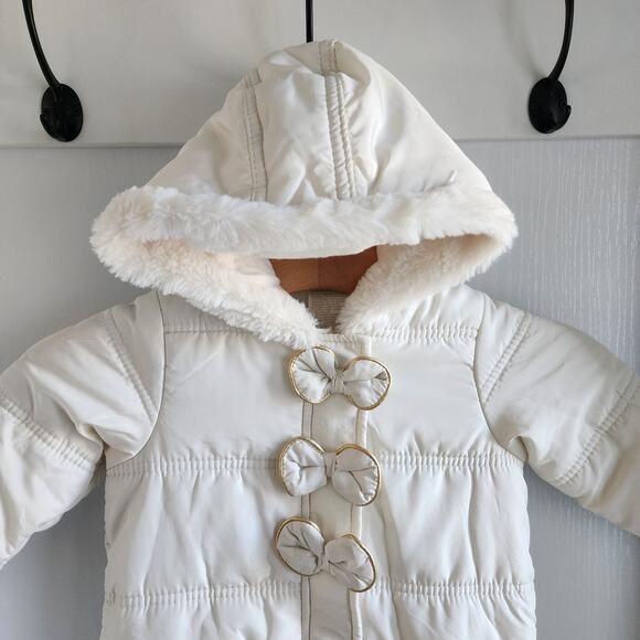 First Impressions Baby Girl Ivory White Puffer Bow Hooded Snowsuit 6-9 month NWT - Picture 2 of 8